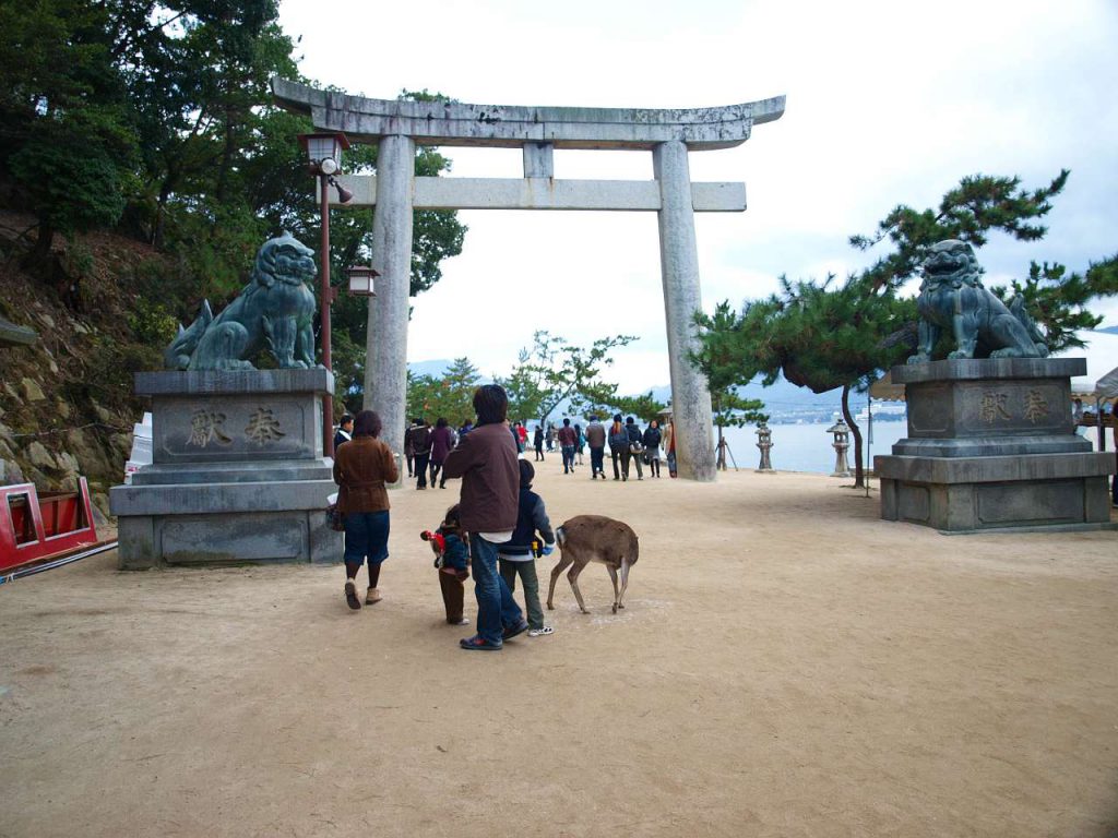 安芸の宮島、厳島神社